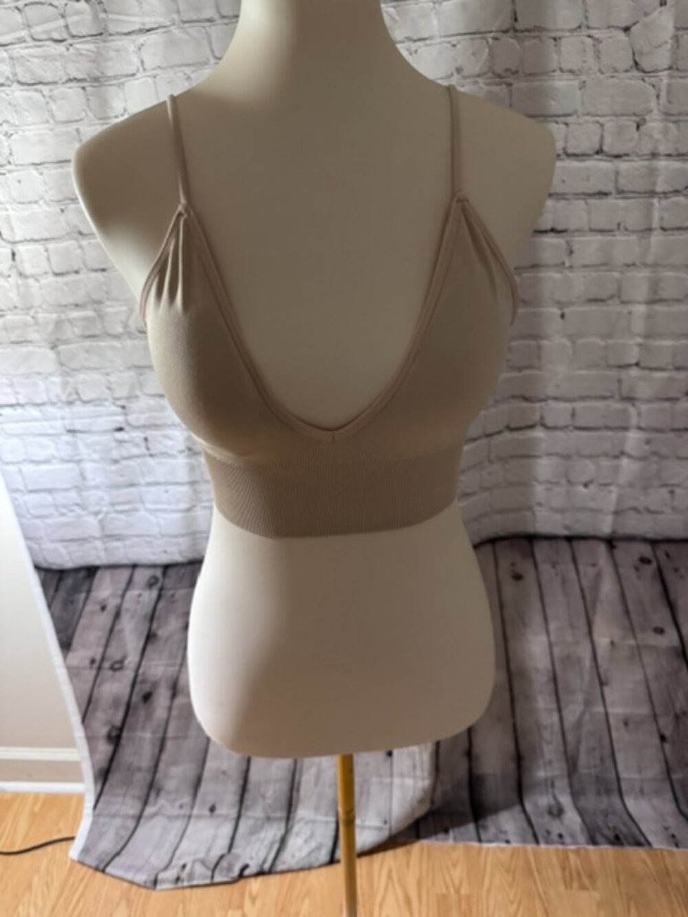 NWOT Altar'd State Taupe Ribbed Seamless Deep V Bralette M/L